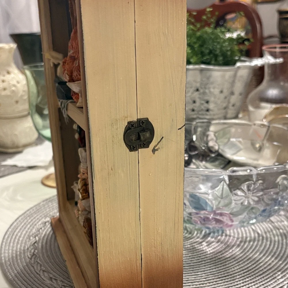 N/A charming vintage